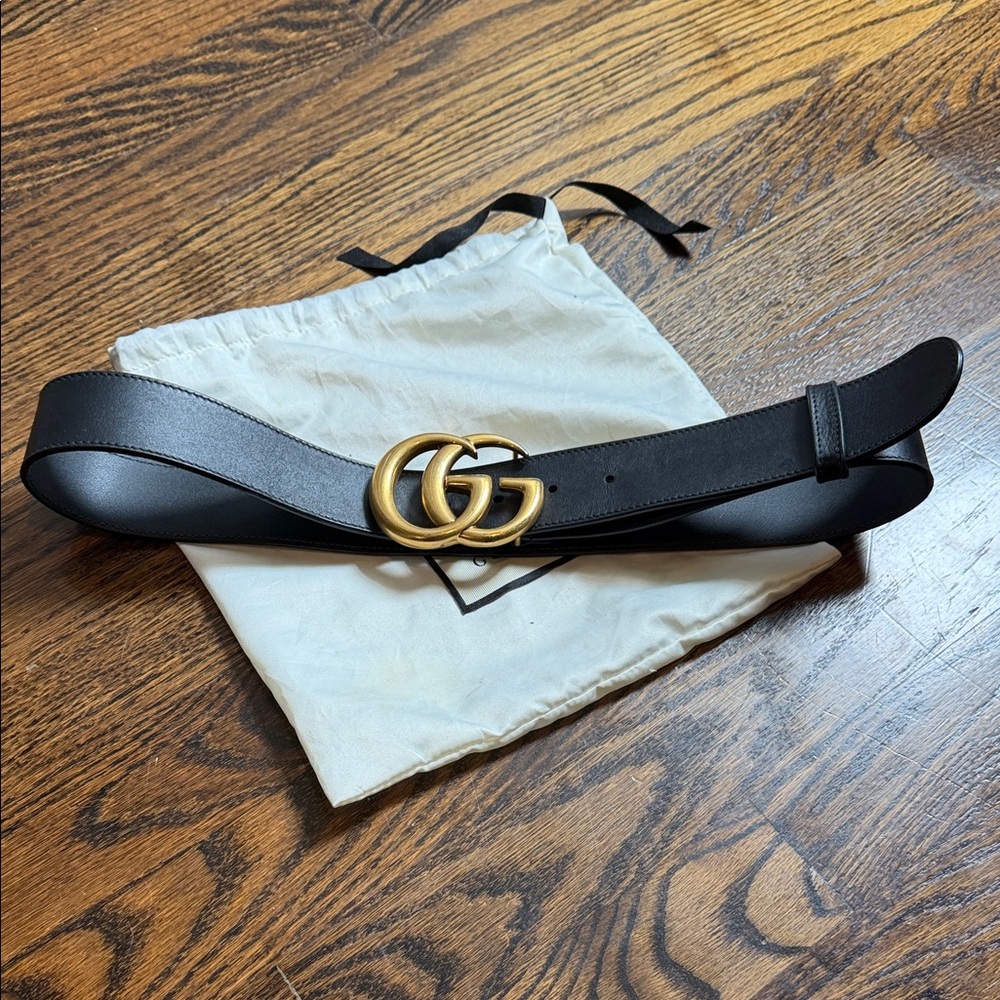 Gucci Black Leather Belt with Gold Double G Buckle